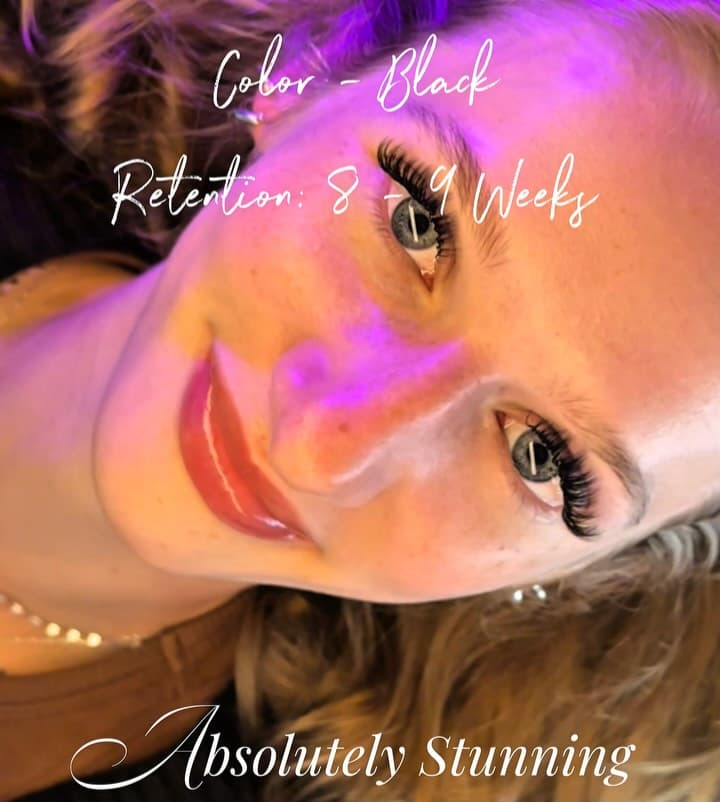 Lash close-up by Jennifer Queiroz at Twenty Eight Studio.