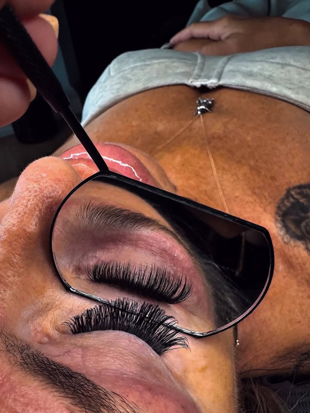 Lash close-up by Jennifer Queiroz at Twenty Eight Studio.